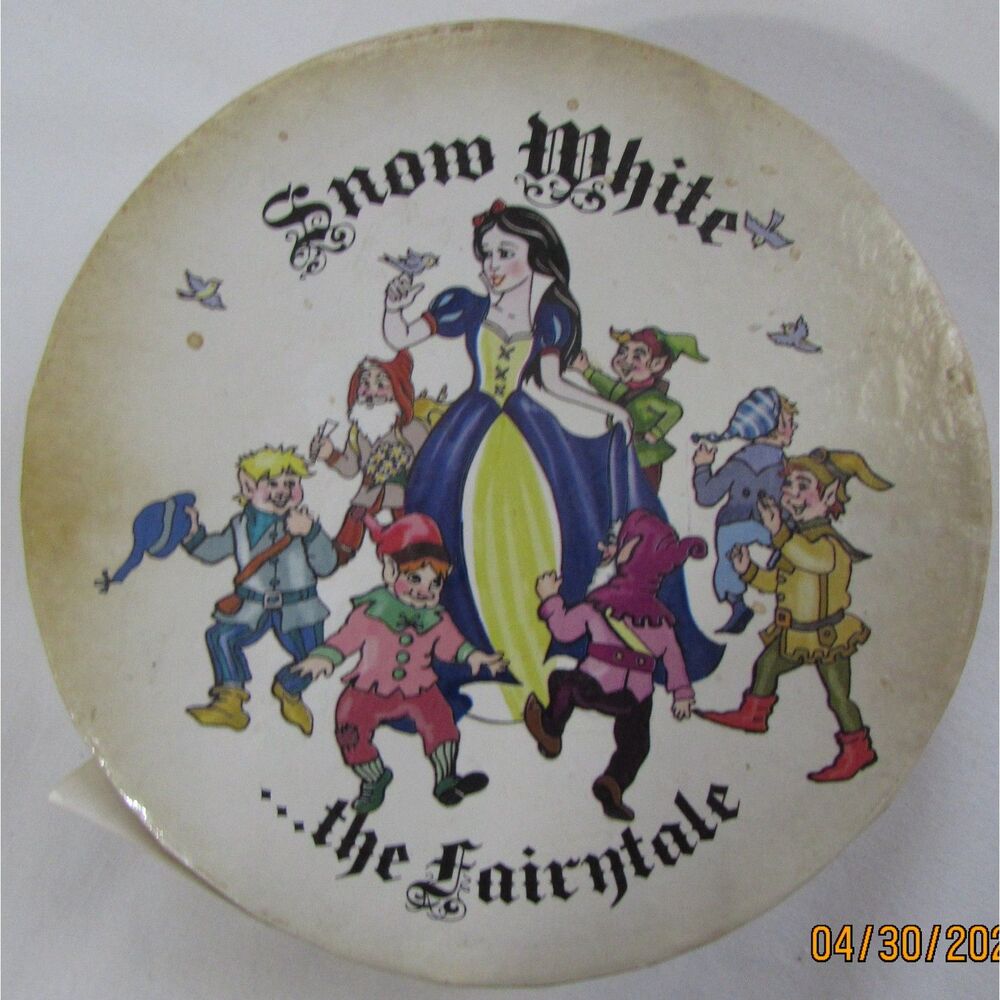 Paul Cardew set of 4 plates new in box Snow White Disney princess wicked apple